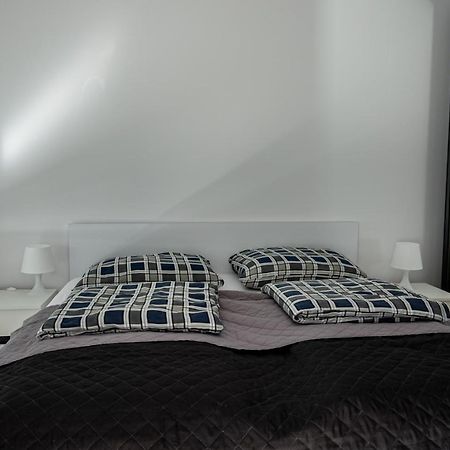 Nowy Apartament Z Duzym Tarasem I Parkingiem Swinoujscie Kültér fotó
