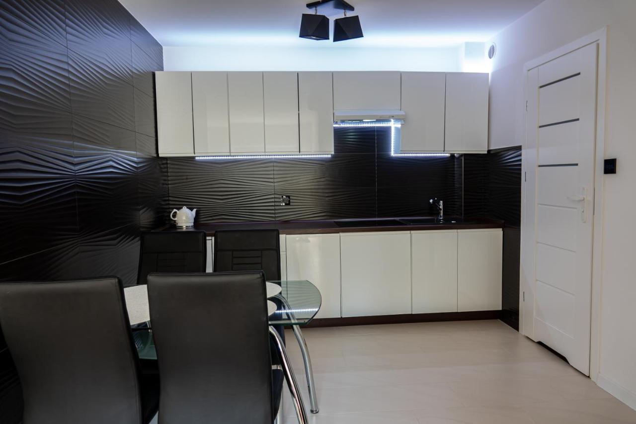 Nowy Apartament Z Duzym Tarasem I Parkingiem Swinoujscie Kültér fotó