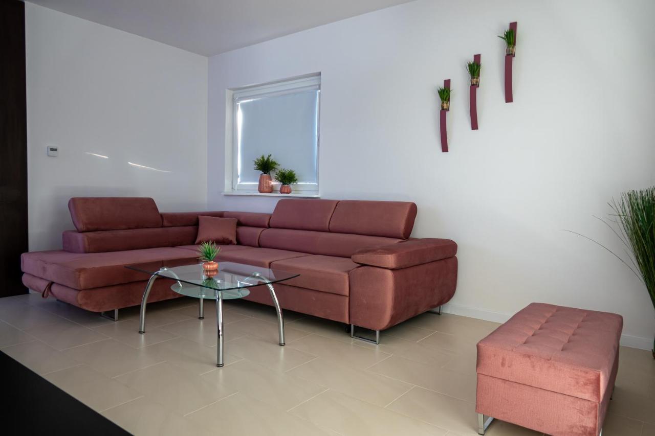 Nowy Apartament Z Duzym Tarasem I Parkingiem Swinoujscie Kültér fotó