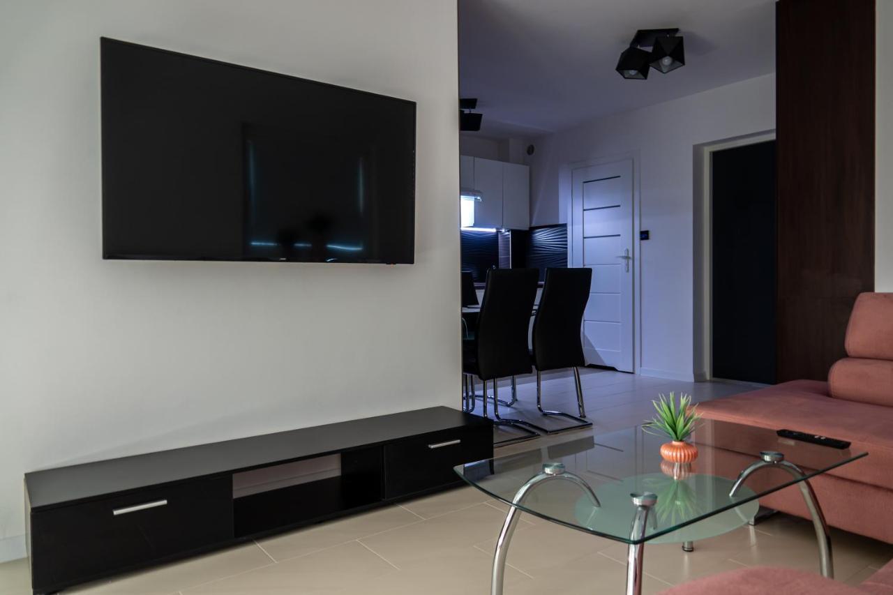 Nowy Apartament Z Duzym Tarasem I Parkingiem Swinoujscie Kültér fotó