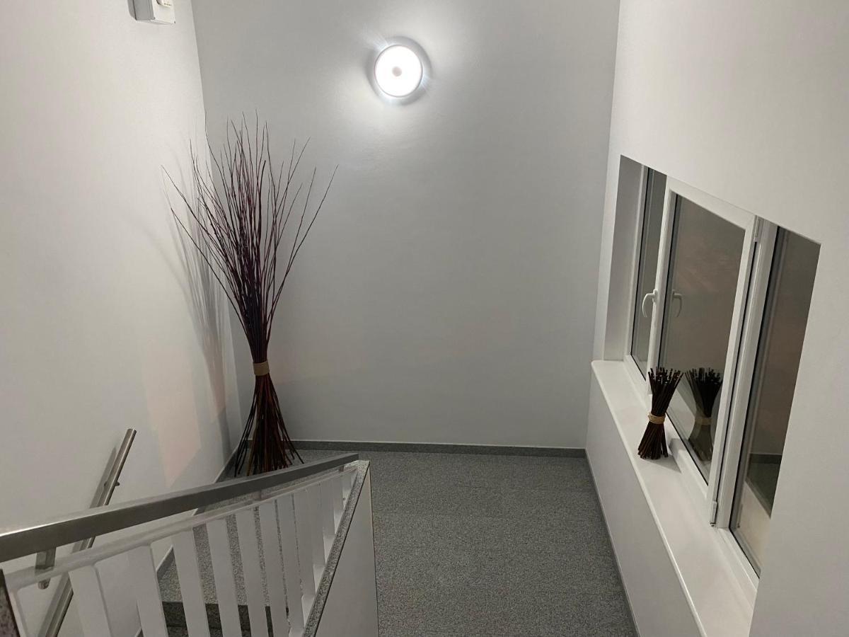 Nowy Apartament Z Duzym Tarasem I Parkingiem Swinoujscie Kültér fotó